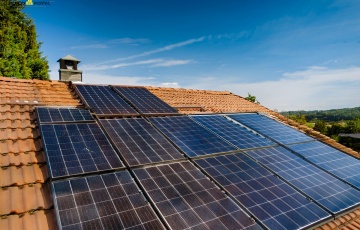 Акції компаній сонячної енергетики різко впали через прийняття податкового законопроєкту Трампа